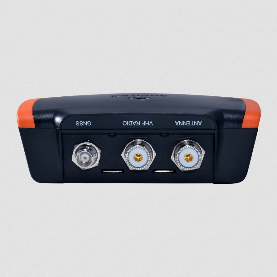 EM-Trak B951