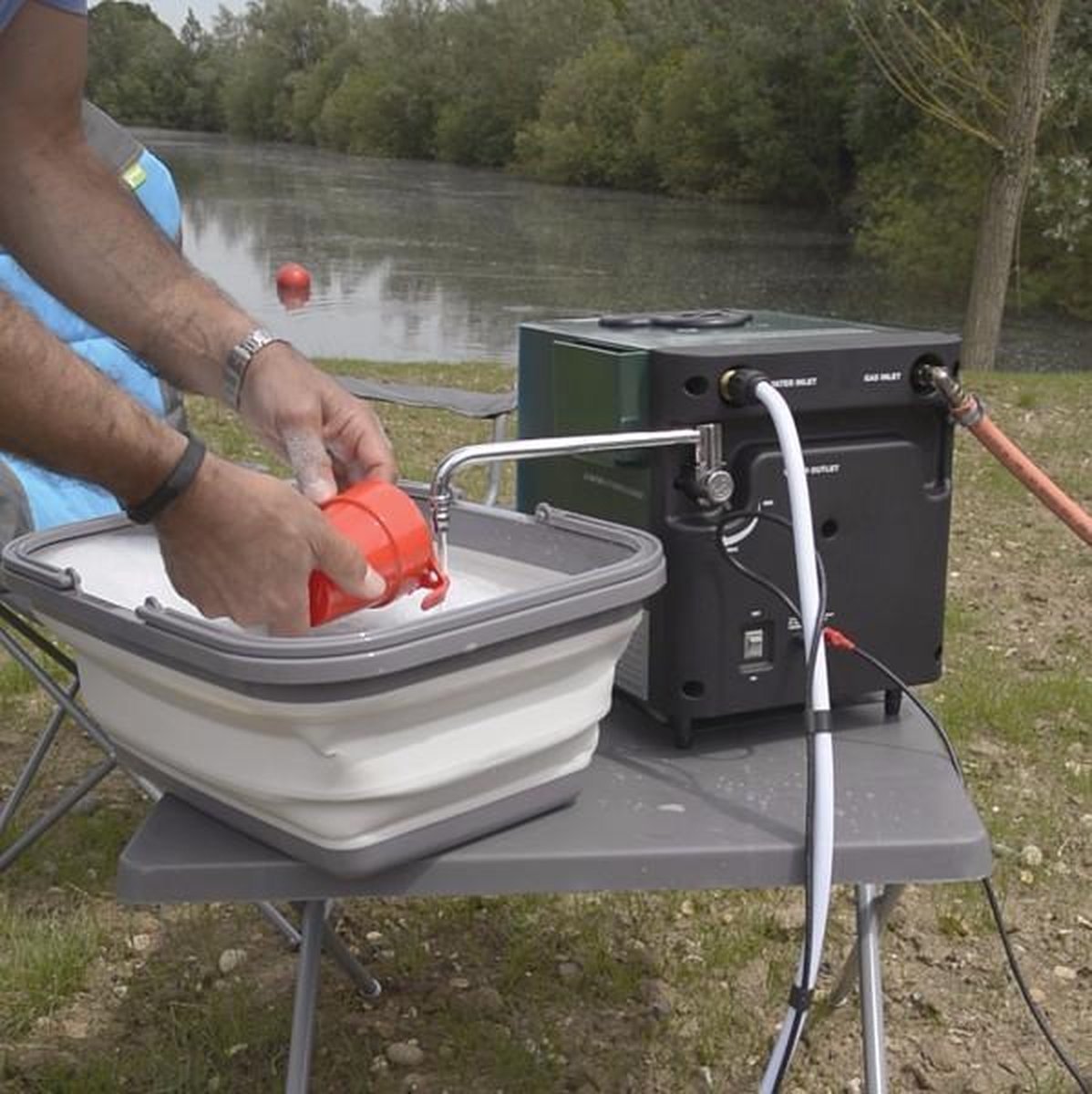 Kampa Geyser Hot Water System